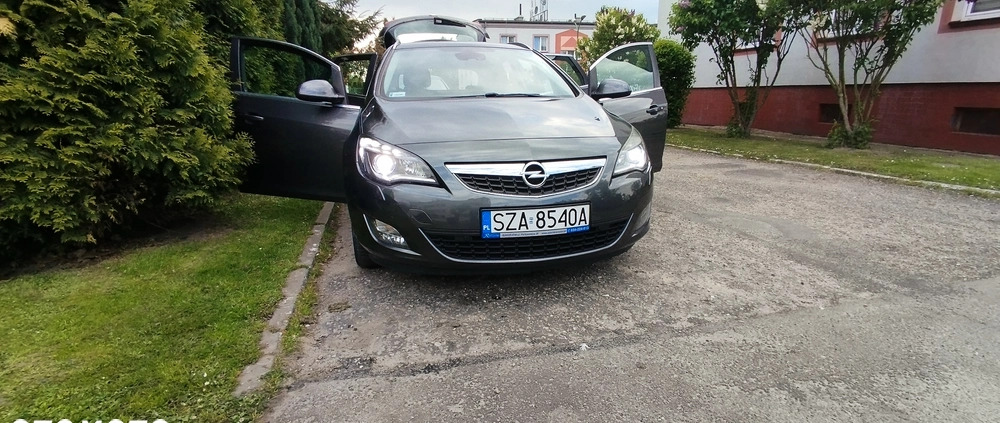 Opel Astra cena 20000 przebieg: 237229, rok produkcji 2011 z Szczekociny małe 667